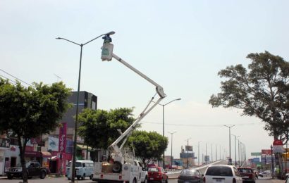 Ayuntamiento de Chiautempan coloca lámparas de alta tecnología en Puente 2008