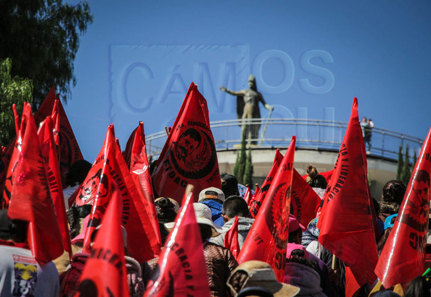 Organizaciones campesinas marchan y se planta frente a Palacio de Gobierno