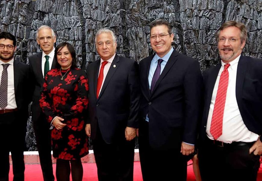 Marco Mena asistió a despedida del embajador de China en México