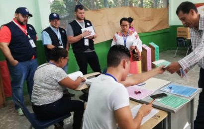 Abren mesas de votación para las elecciones generales en Panamá