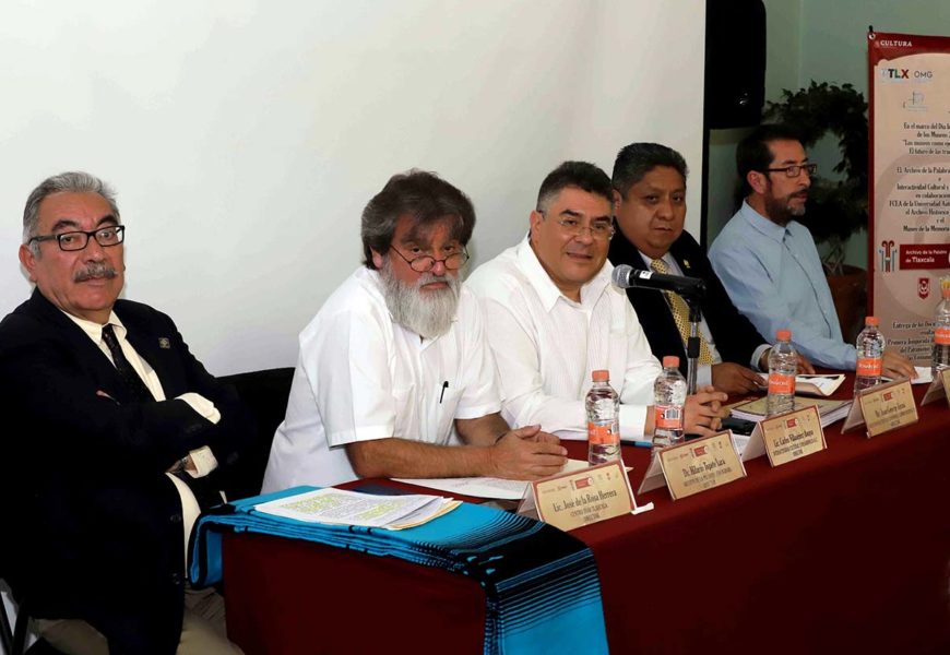 Recibe Museo de la Memoria y Ahet documentos para preservar el patrimonio cultural de Tlaxcala