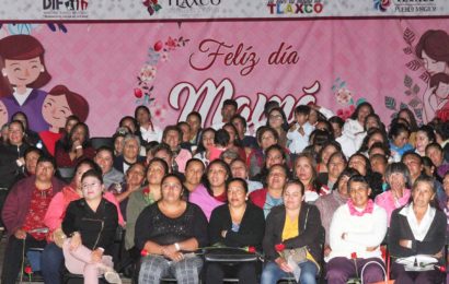 Sandra Chávez encabezó el inicio de la «Caravana Día de las Madres»