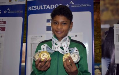 Tlaxcalteca Juan José Taylor obtiene cuatro medallas en Olimpiada Nacional