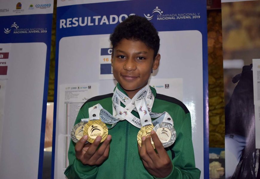 Tlaxcalteca Juan José Taylor obtiene cuatro medallas en Olimpiada Nacional