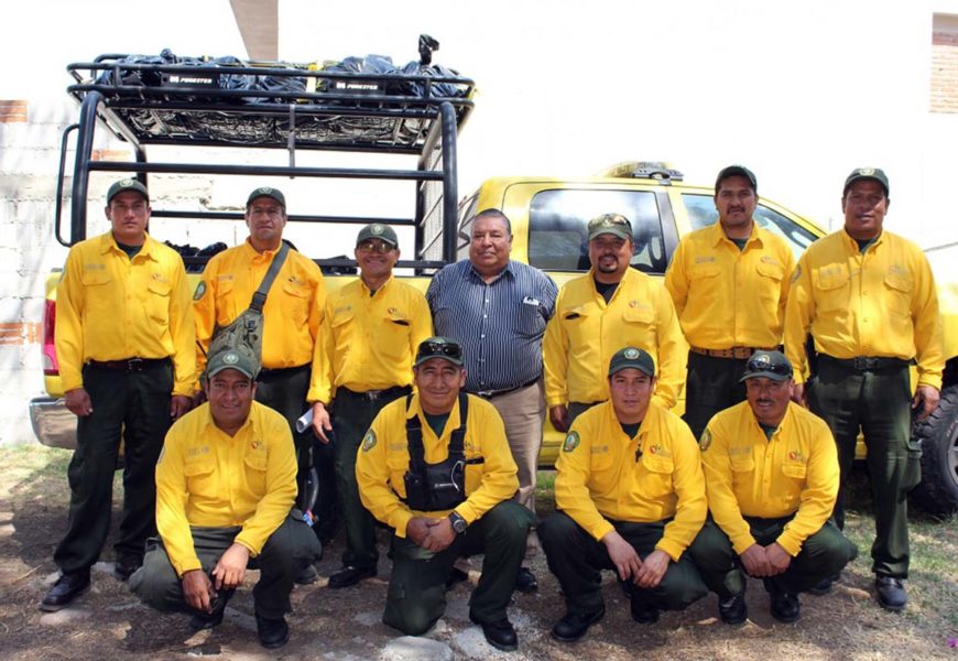 Apoyan combatientes de Tlaxcala en el combate de incendios forestales en Durango