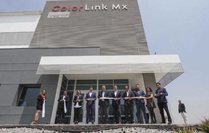 Marco Mena inauguró empresa Color Link México en Huamantla