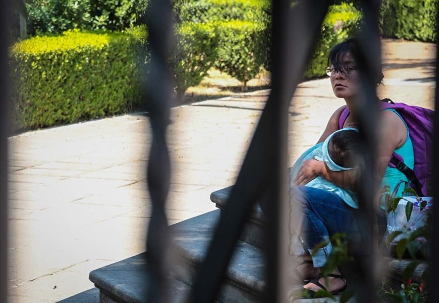 Ser madre, un empleo de tiempo completo y mal remunerado