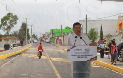 Marco Mena realizó entrega de obra para la comunidad en Ayometla