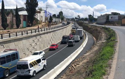 Agilizan circulación en carretera Tlaxcala-Apizaco con apertura temporal en paso deprimido del puente de hospitales