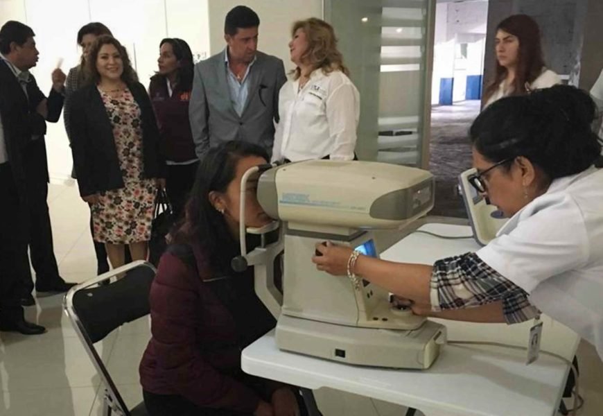 Entregan 500 lentes y 645 auxiliares auditivos a tlaxcaltecas