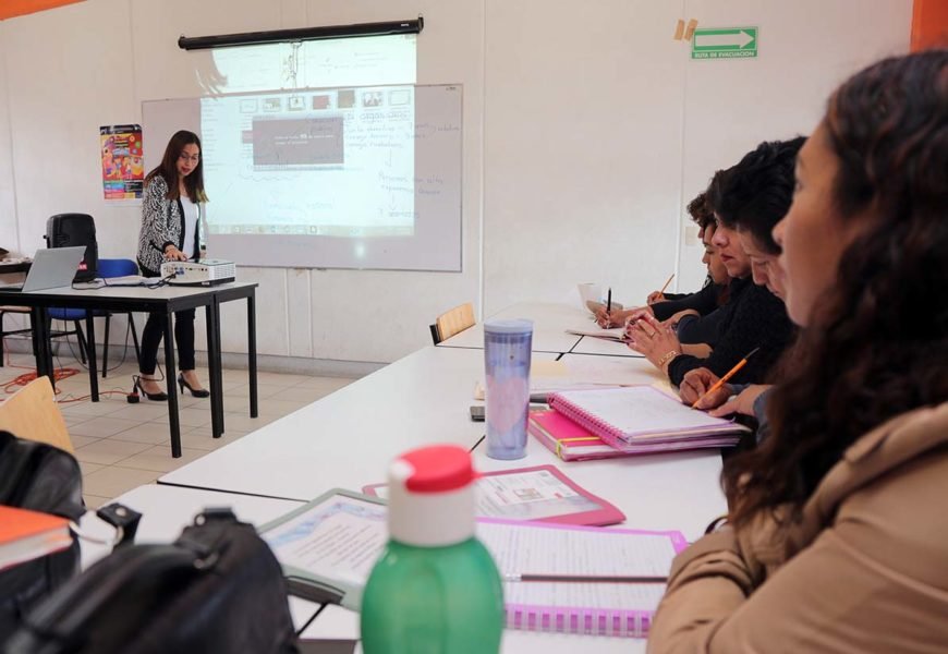 Preparan docentes tlaxcaltecas ruta de mejora de la nueva escuela mexicana