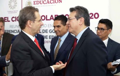 Marco Mena participó en reunión de la Conago que encabezó titular de la SEP
