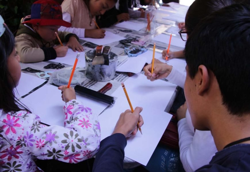 Da inicio taller de grabado impartido por Noemi López y Albadelia Solano