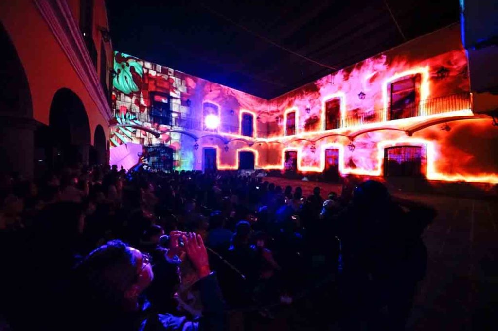 Vídeo mapping de "Noches Mágicas de Tlaxcala" reunió a más de 10 mil personas.