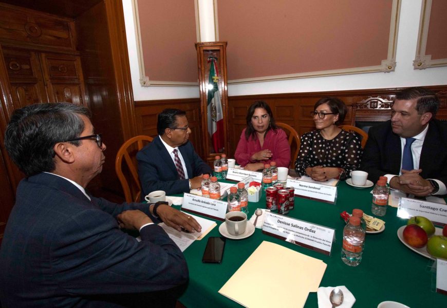 Instalan gobiernos de Tlaxcala y Puebla mesas de trabajo para atender temas en común