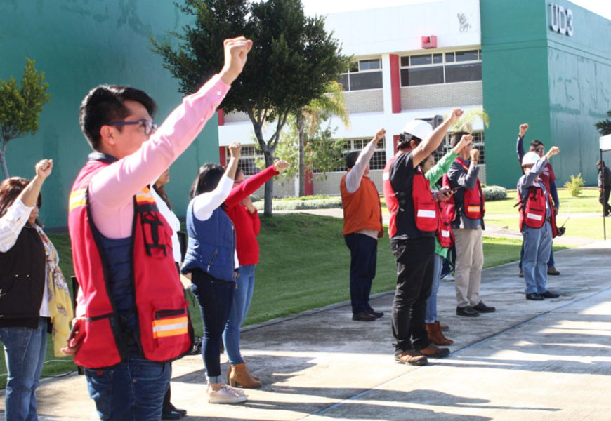 Comunidad de la UPTx participó del mega simulacro nacional.