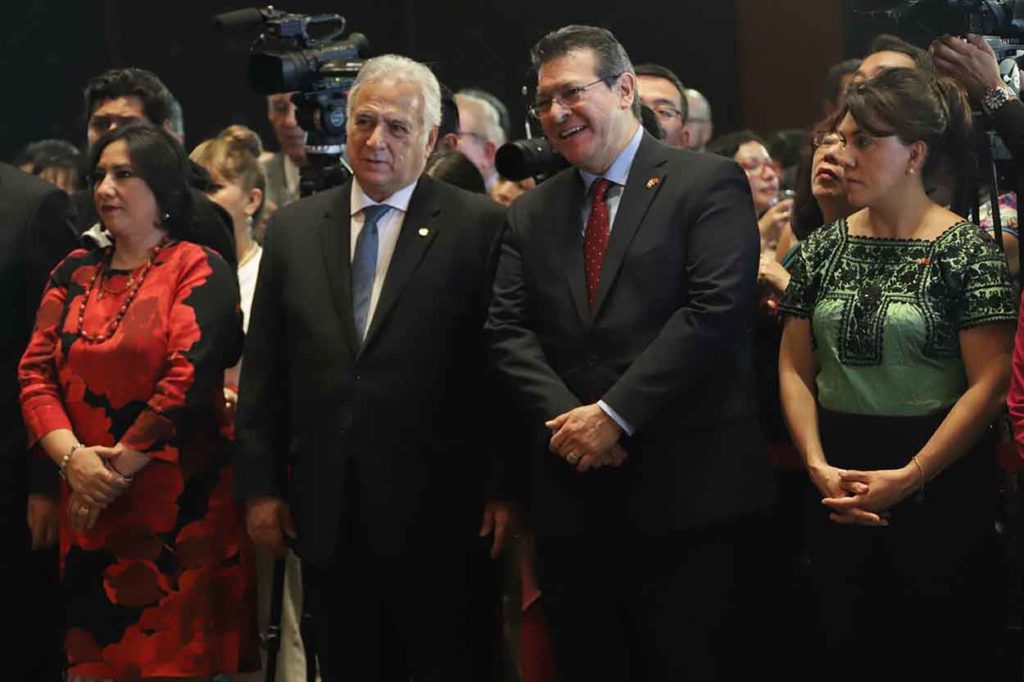 El Gobernador Marco Mena y su esposa la señora Sandra Chávez asistieron como invitados al 70 aniversario de la Fundación de la República Popular de China.