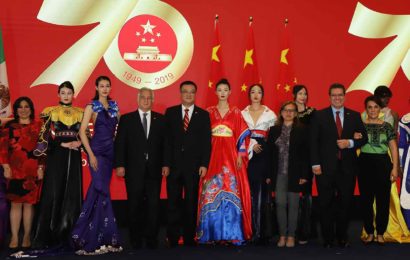 Gobernador presente en el aniversario de la fundación de la República Popular China