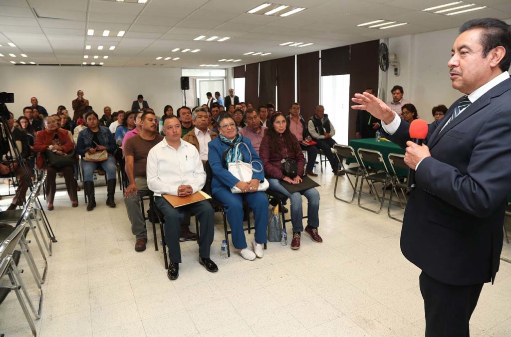 Fortalece Florentino Domínguez diálogo con comunidad educativa con audiencias públicas