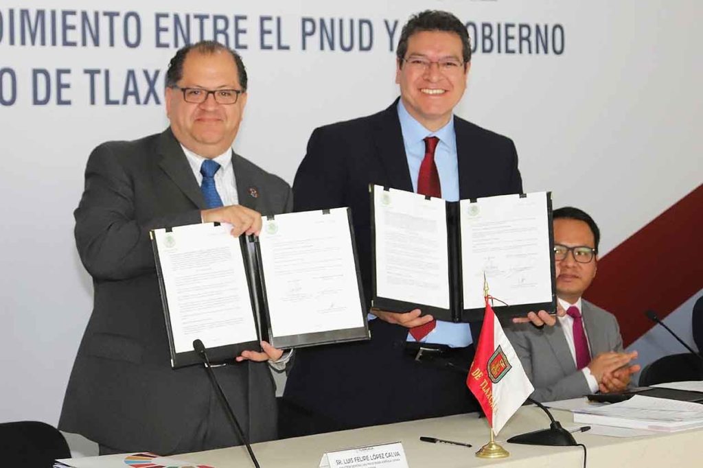 El Gobernador Marco Mena y Luis Felipe López-Calva, Subsecretario General de las Naciones Unidas, materializaron la supervisión y acompañamiento técnico del organismo a las acciones del Programa "Supérate".