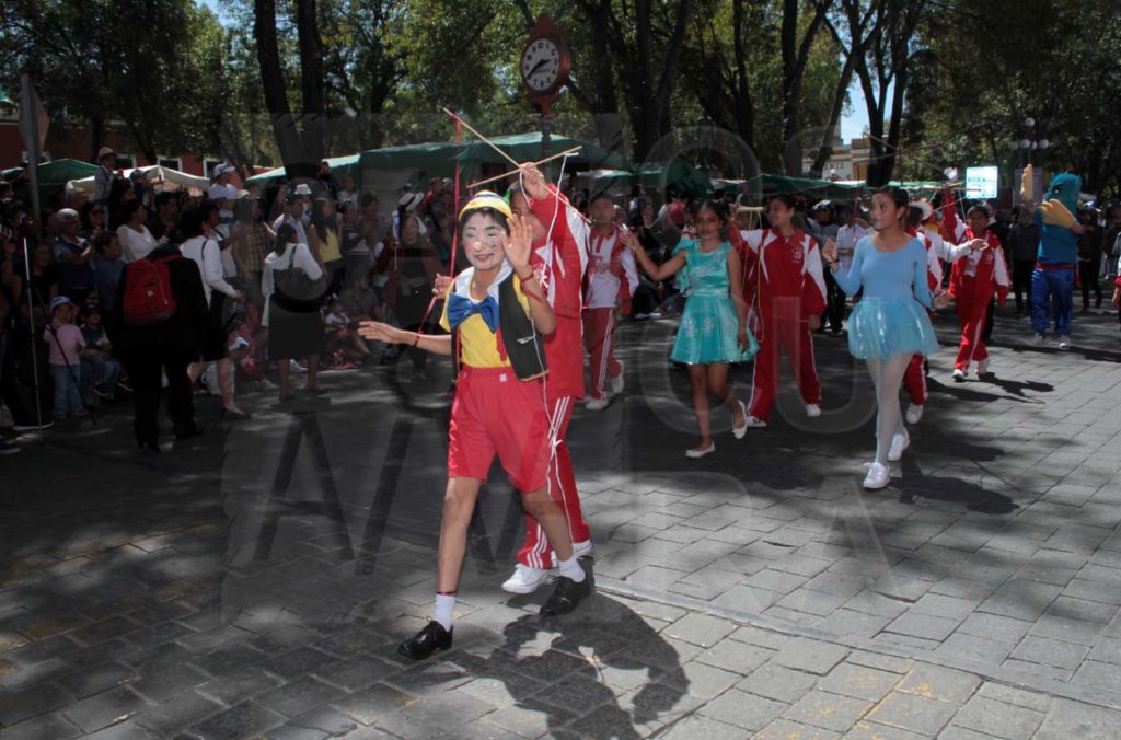 Se realizó desfile del 34 Festival Internacional de Títeres "Rosete Aranda". Foto: CámaraOscura / Alejandra Ancona H