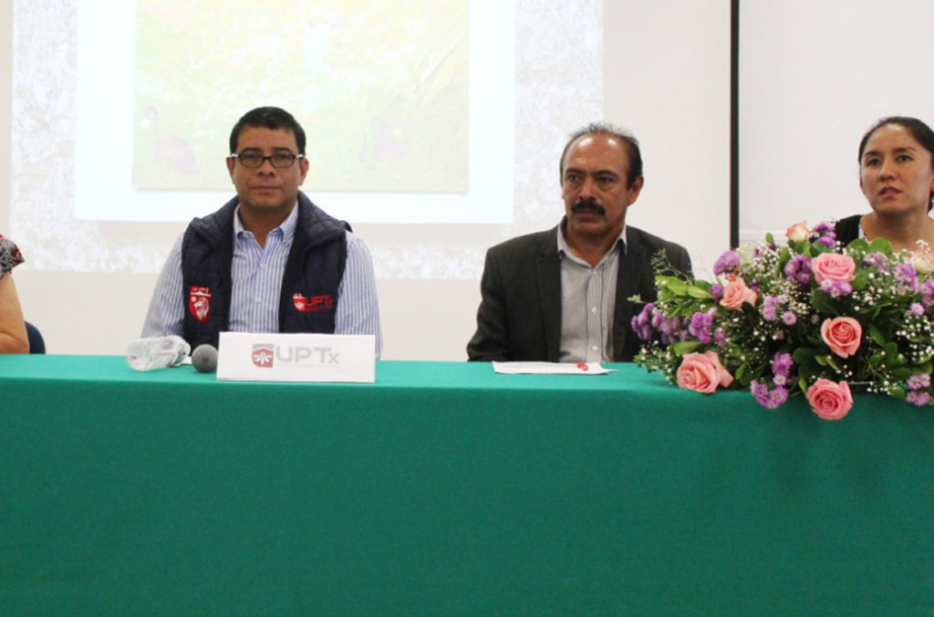 El presidente de Zacatelco Tomás Orea Albarrán asistió como invitado especial a la muestra.