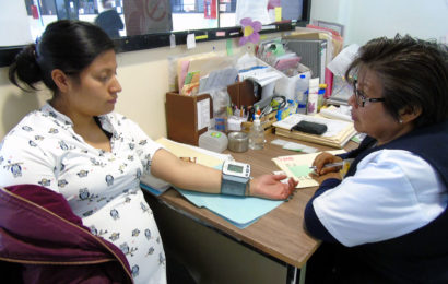 Brinda SESA atención materna y perinatal en el estado