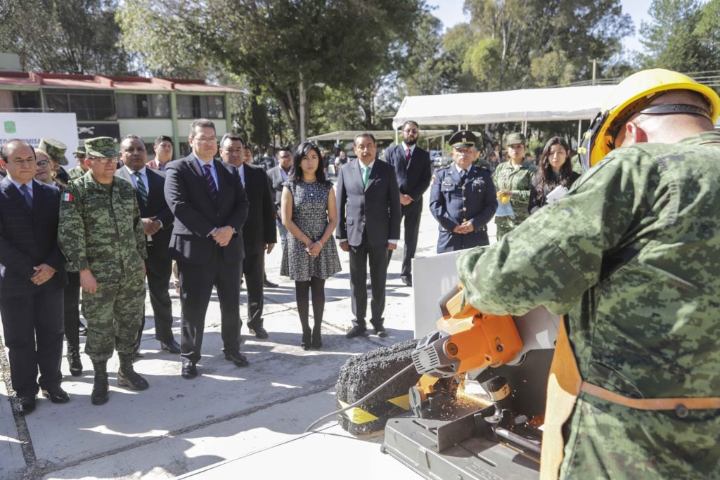 El Gobernador reafirmó el compromiso de la Administración Estatal de fortalecer el trabajo conjunto con el Gobierno Federal, el Ejército Mexicano y las dependencias estatales.