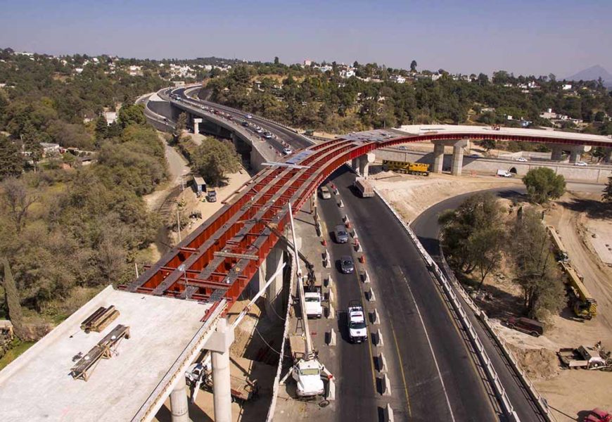 Anuncian cierre de carriles de la carretera Tlaxcala-Apizaco por colado de losa Anuncian cierre de carriles de la carretera Tlaxcala-Apizaco por colado de losa