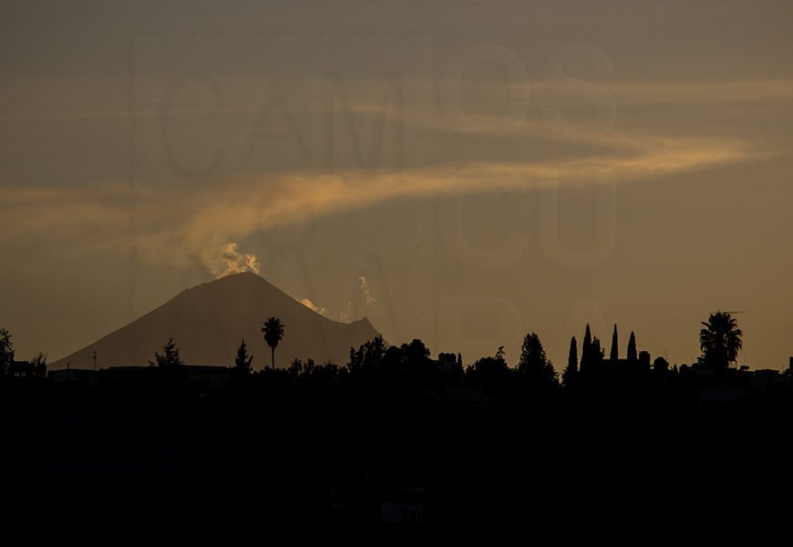 Popocatépetl al ocaso