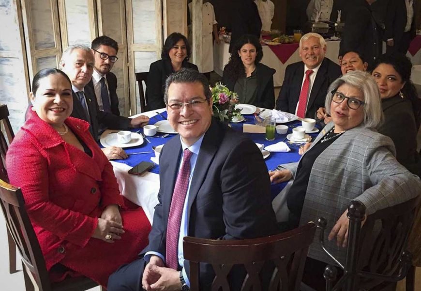 Asiste gobernador Mena a la conmemoración del 103 Aniversario de la Constitución Mexicana