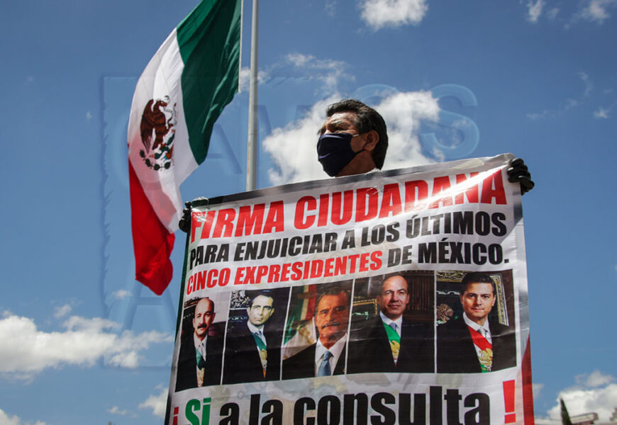 Continúa la instalación de mesas para pedir juicio a expresidentes de México