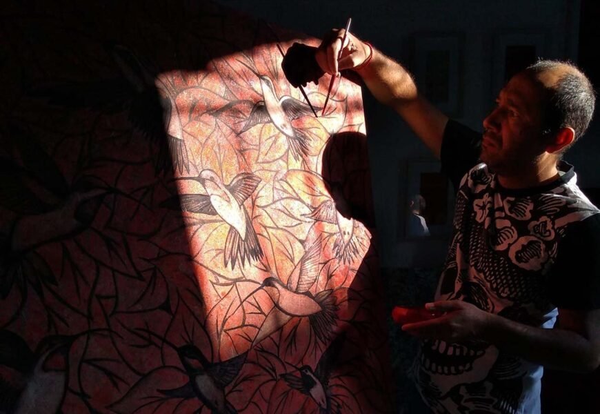 Artista busca preservar y promover el uso de la grana cochinilla