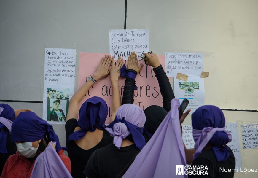 Hasta con mención de posible candidata a gobernatura, colocan tendedero de denuncias en Apizaco Hasta con mención de posible candidata a gobernatura, colocan tendedero de denuncias en Apizaco