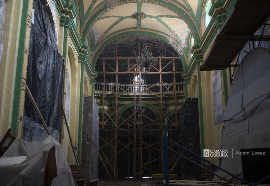 Continúan trabajos de restauración en el interior de la Parroquia de San José