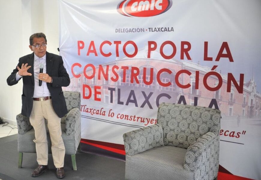 Firma pacto con la CMIC Serafín Ortiz Firma pacto con la CMIC Serafín Ortiz