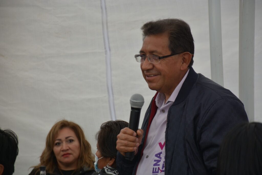 Serafín Ortiz se con reunió pobladores de San Lucas Cuauhtelulpan