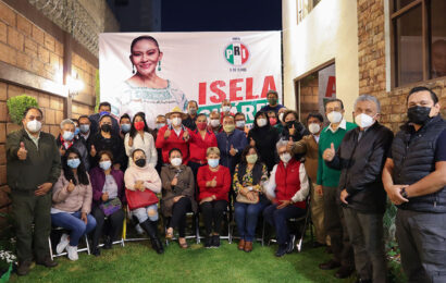 Isela Suárez candidata del PRI a la alcaldía de Chiautempan, encabezó reunión con liderazgos políticos