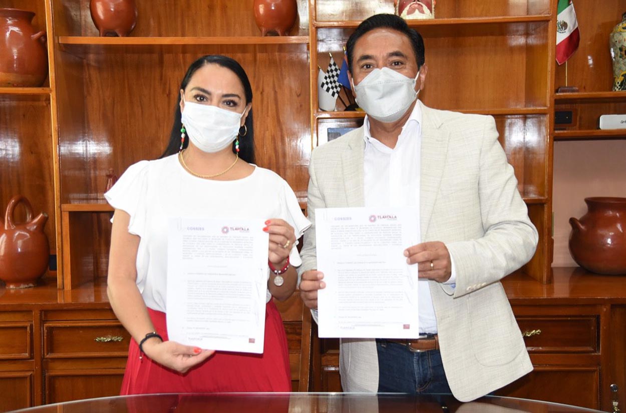 Firman Ayuntamiento de Tlaxcala y COSSIES convenio de colaboración para que estudiantes cumplan con su servicio social