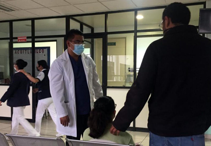 Reciben vacuna contra Covid-19 cuatro menores de Tlaxcala