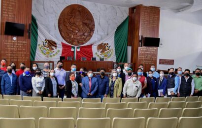 Apoya Vicente Morales con capacitación a presidentes municipales del Distrito V