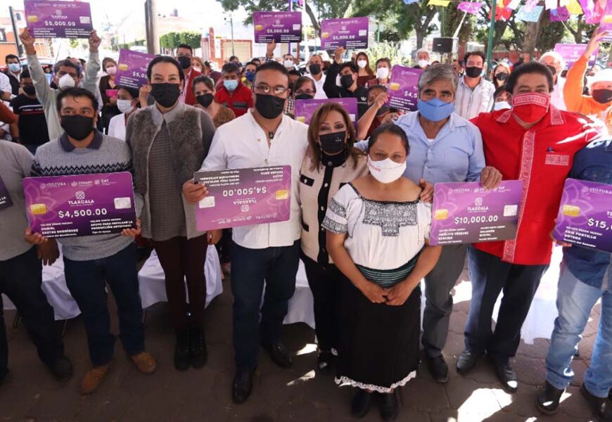 Encabeza gobernadora premiación de Concurso de Arte Popular