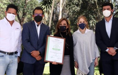 Entregó Lorena Cuéllar certificados ambientales del programa “Transformando para el bienestar”