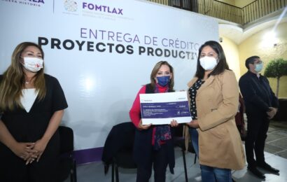 Entregó gobernadora Lorena Cuéllar créditos para proyectos productivos