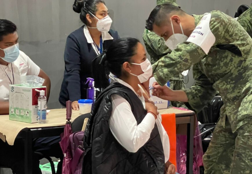 Retrasan llegada de vacunas para docentes Retrasan llegada de vacunas para docentes