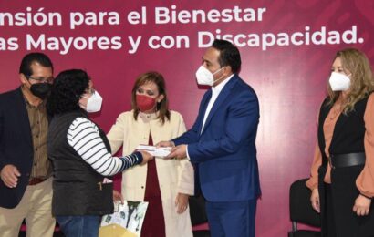 Entregan 674 tarjetas de Pensión para el Bienestar en Tlaxcala Capital