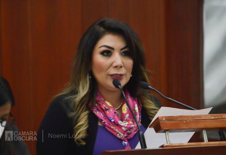 Presenta Alejandra Ramírez Ortiz, dictamen para declarar el 2022 año del Centenario del Natalicio del Mtro. Desiderio Hernández Xochitiotzin