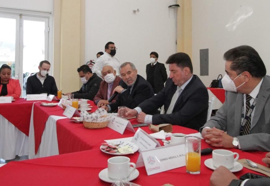 Refrenda gobierno del estado trabajo coordinado con empresarios de la entidad