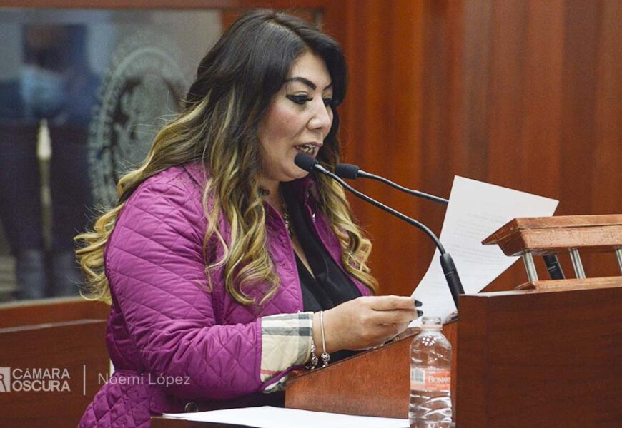 Presenta Alejandra Ramírez, iniciativa para fomentar el empleo en profesionistas egresados de educación superior