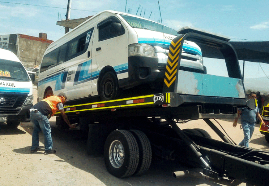 Sanciona SMyT cinco unidades de transporte público por circular en ruta no autorizada Sanciona SMyT cinco unidades de transporte público por circular en ruta no autorizada
